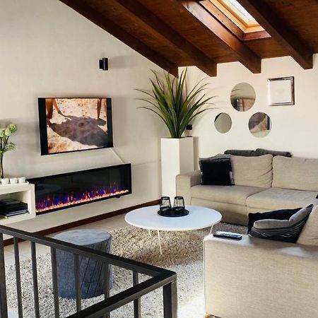 Casacamelia 35, 3 Bdrm With View Lake Como Apartman Acquaseria Kültér fotó