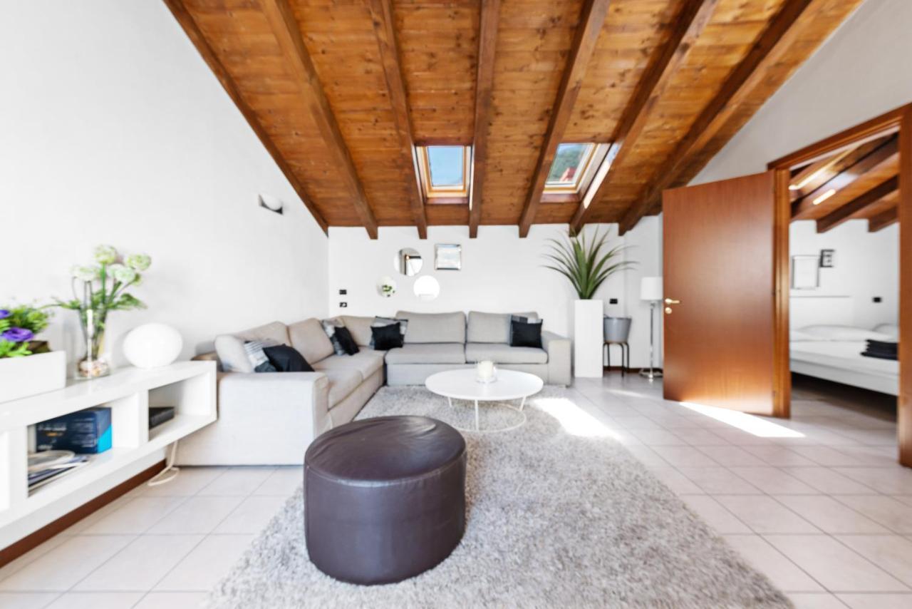 Casacamelia 35, 3 Bdrm With View Lake Como Apartman Acquaseria Kültér fotó